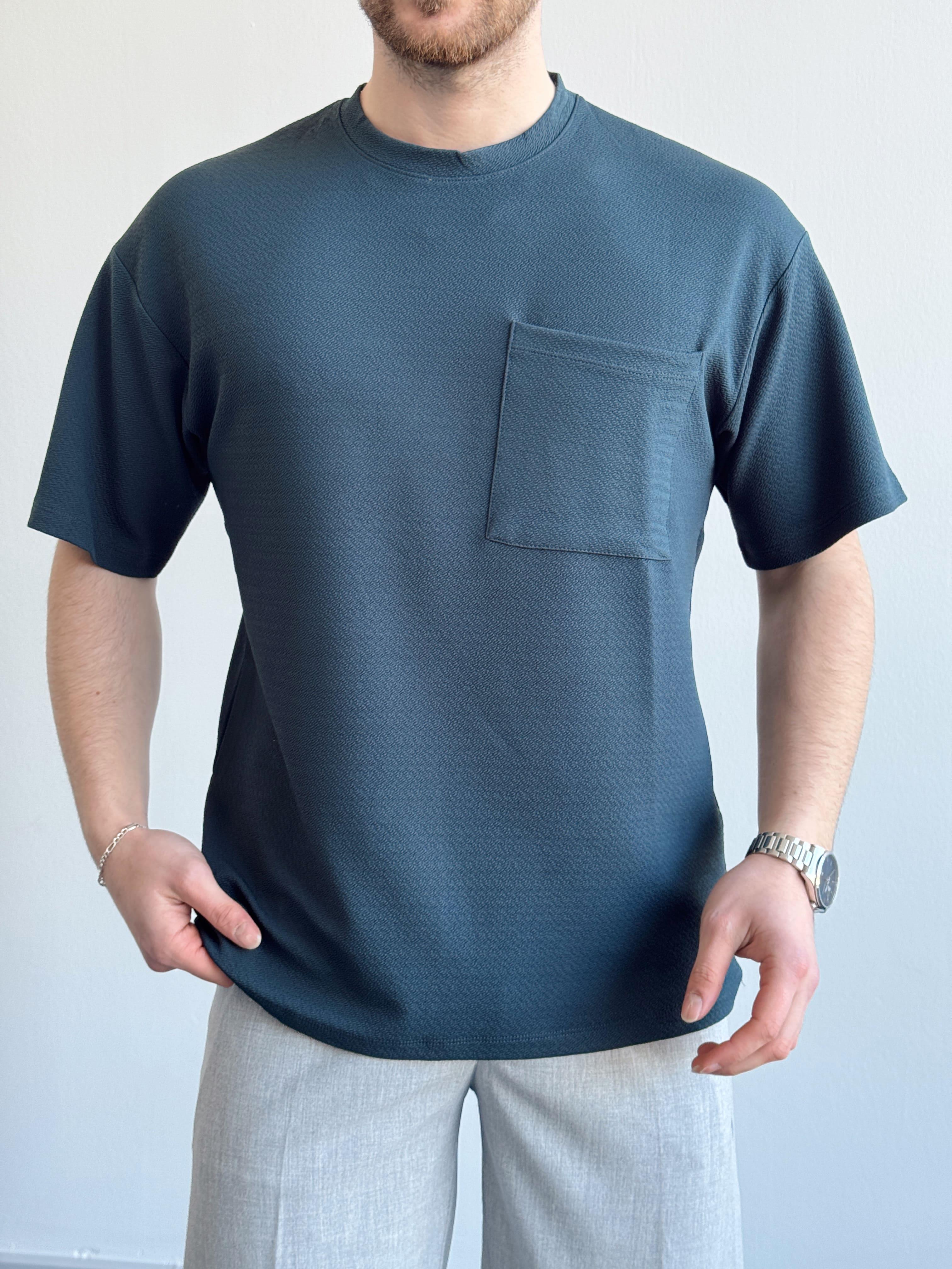 Erkek Özel Koleksiyon Bisiklet Yaka Oversize Kalıp Cep Detaylı T-Shirt-Petrol(E1302)Ketench