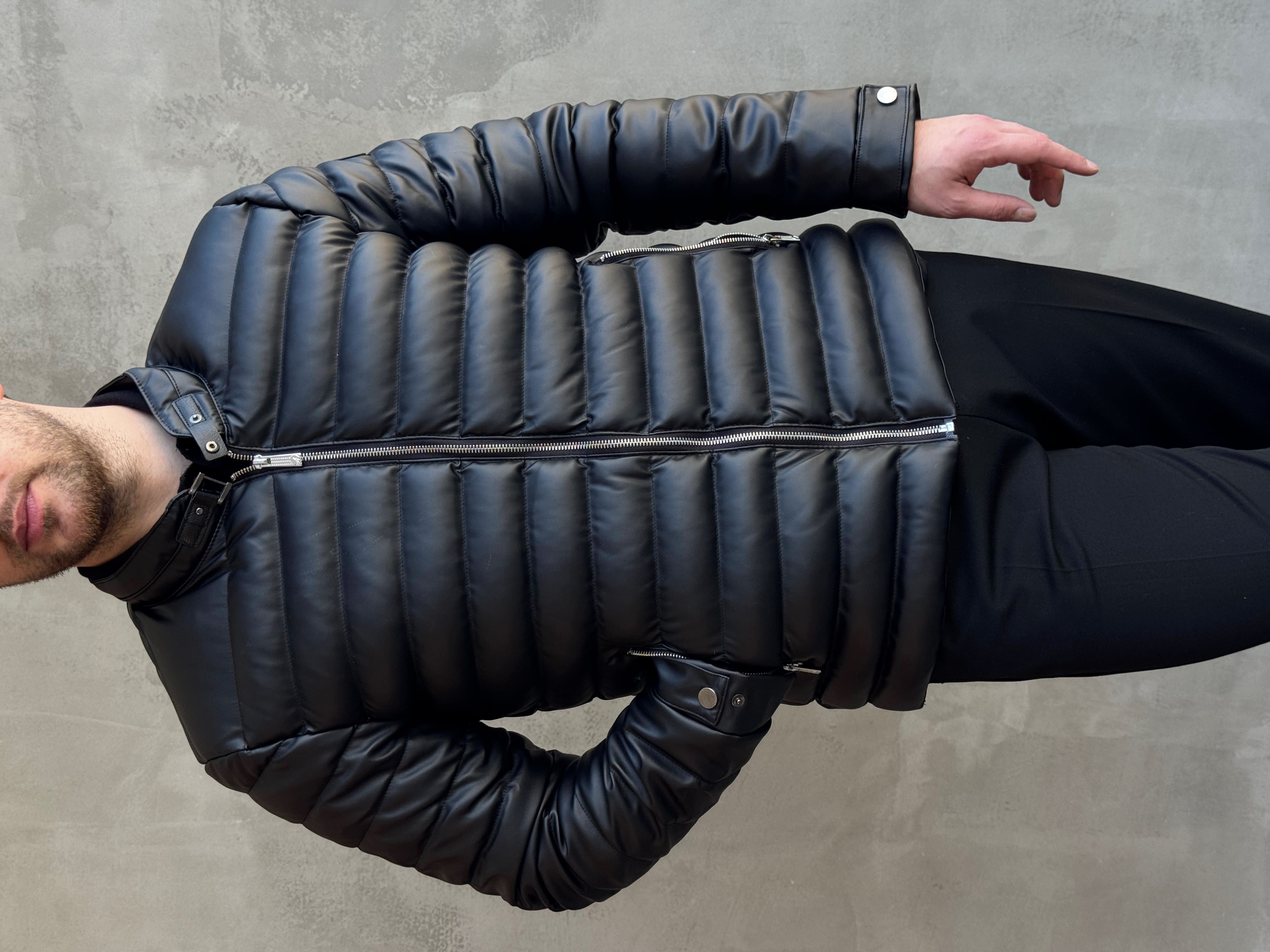 Erkek Zamansız Slim Fit Parlak Görünümlü Dik Yaka Şişme Mont-Siyah(E1880)Ketench