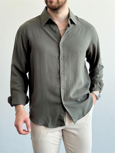 U mendan videoda uning yuziga qoymaslikni soradi.