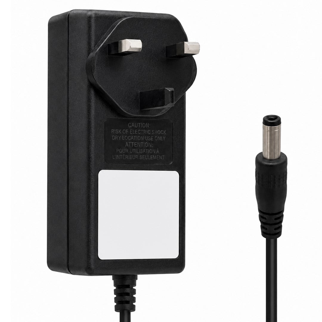 WEKO WK-26920 12 VOLT - 2 AMPER 5.5*2.5 UÇLU PLASTİK KASA PRİZ TİPİ ADAPTÖR İNGİLİZ FİŞLİ