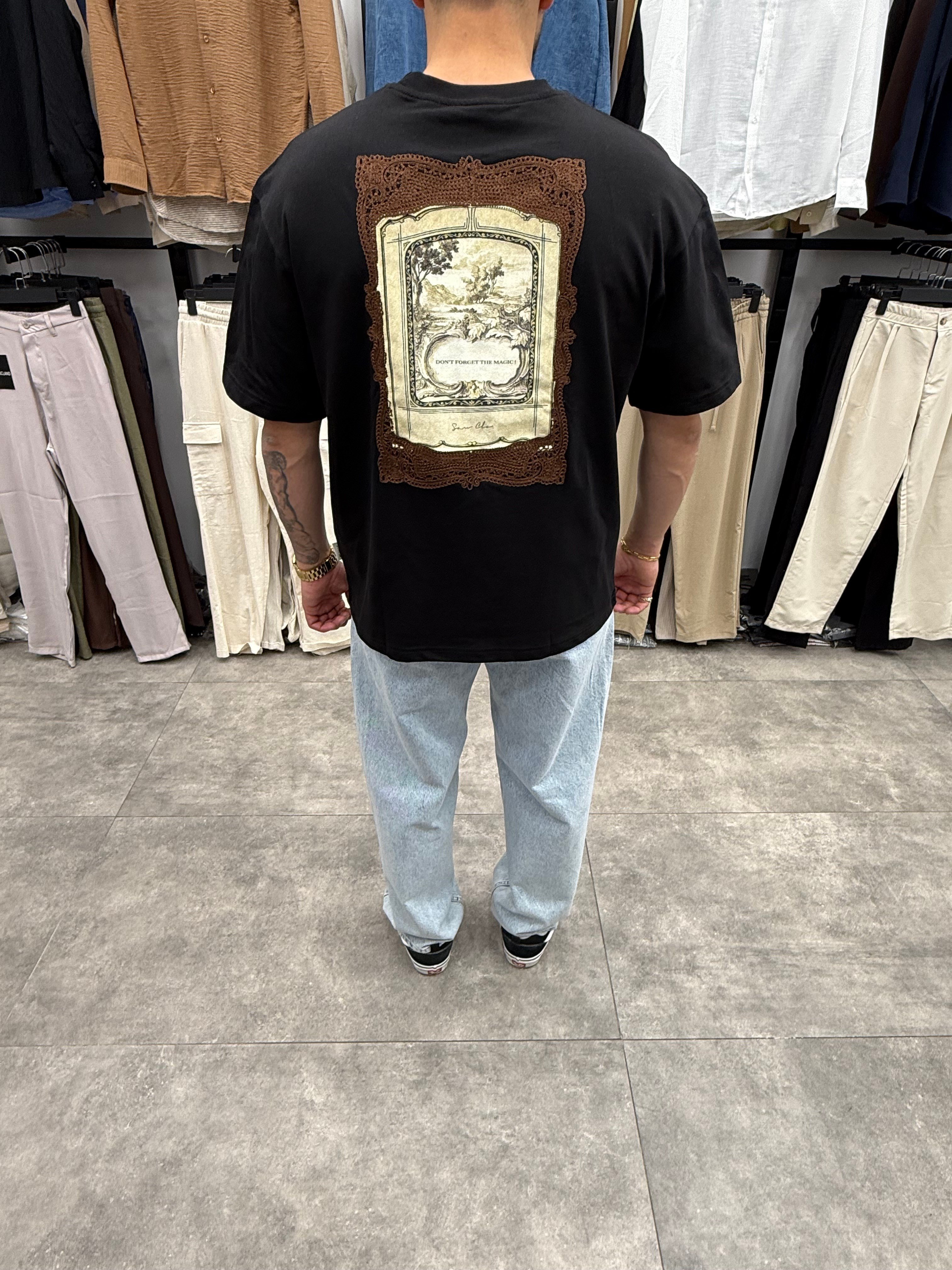 Siyah Vintage Çerçeve Baskılı Oversize Tshirt