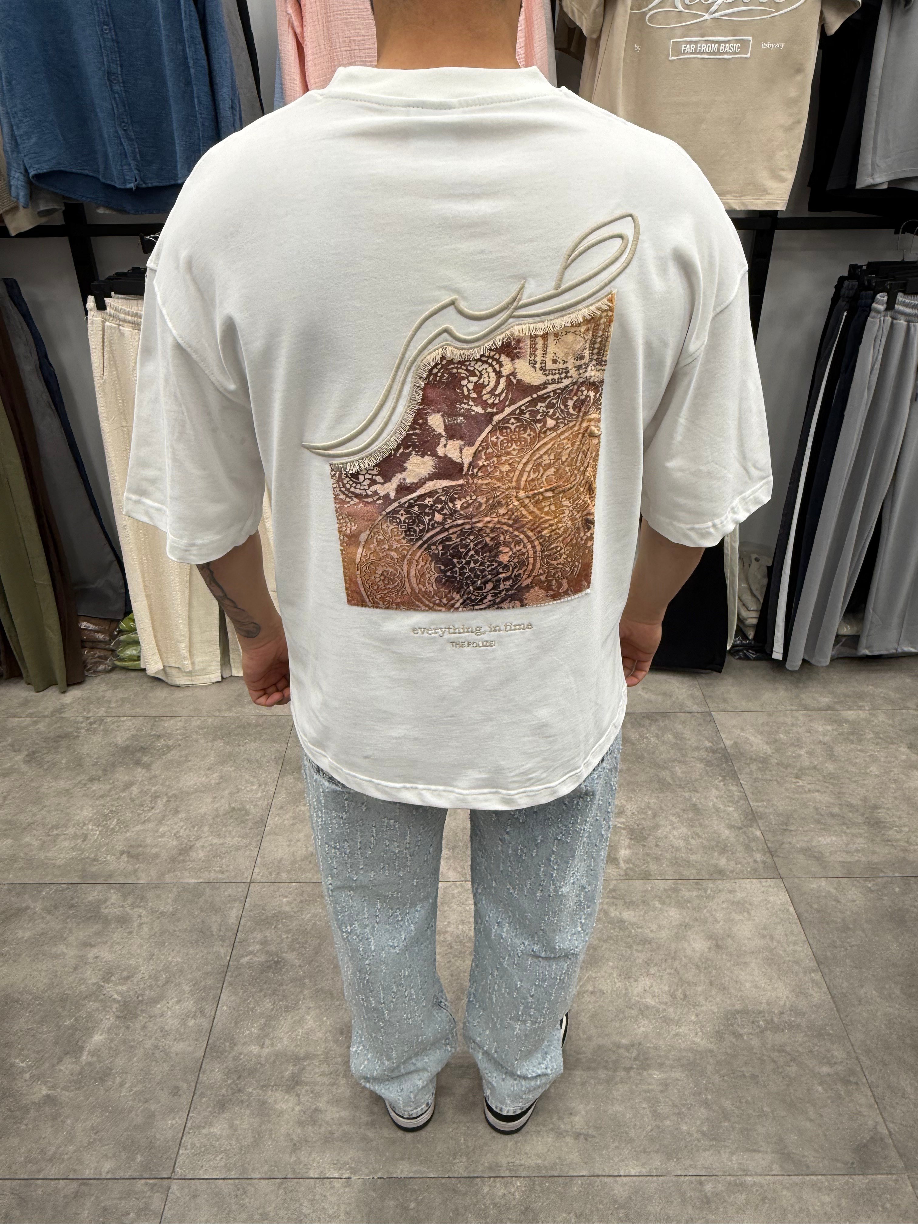 Ekru  Halı Desenli Oversize Tshirt