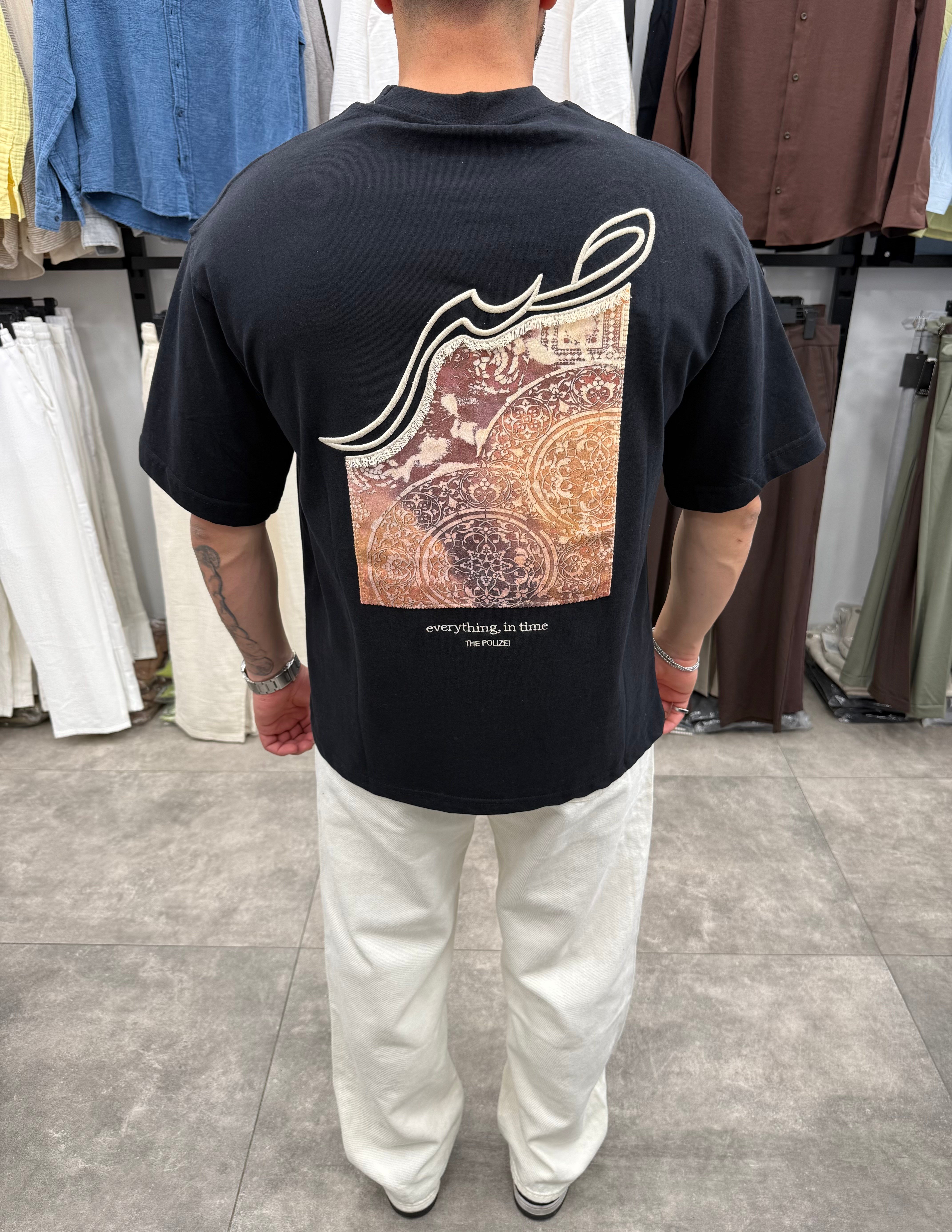 Siyah Halı Desenli Oversize Tshirt