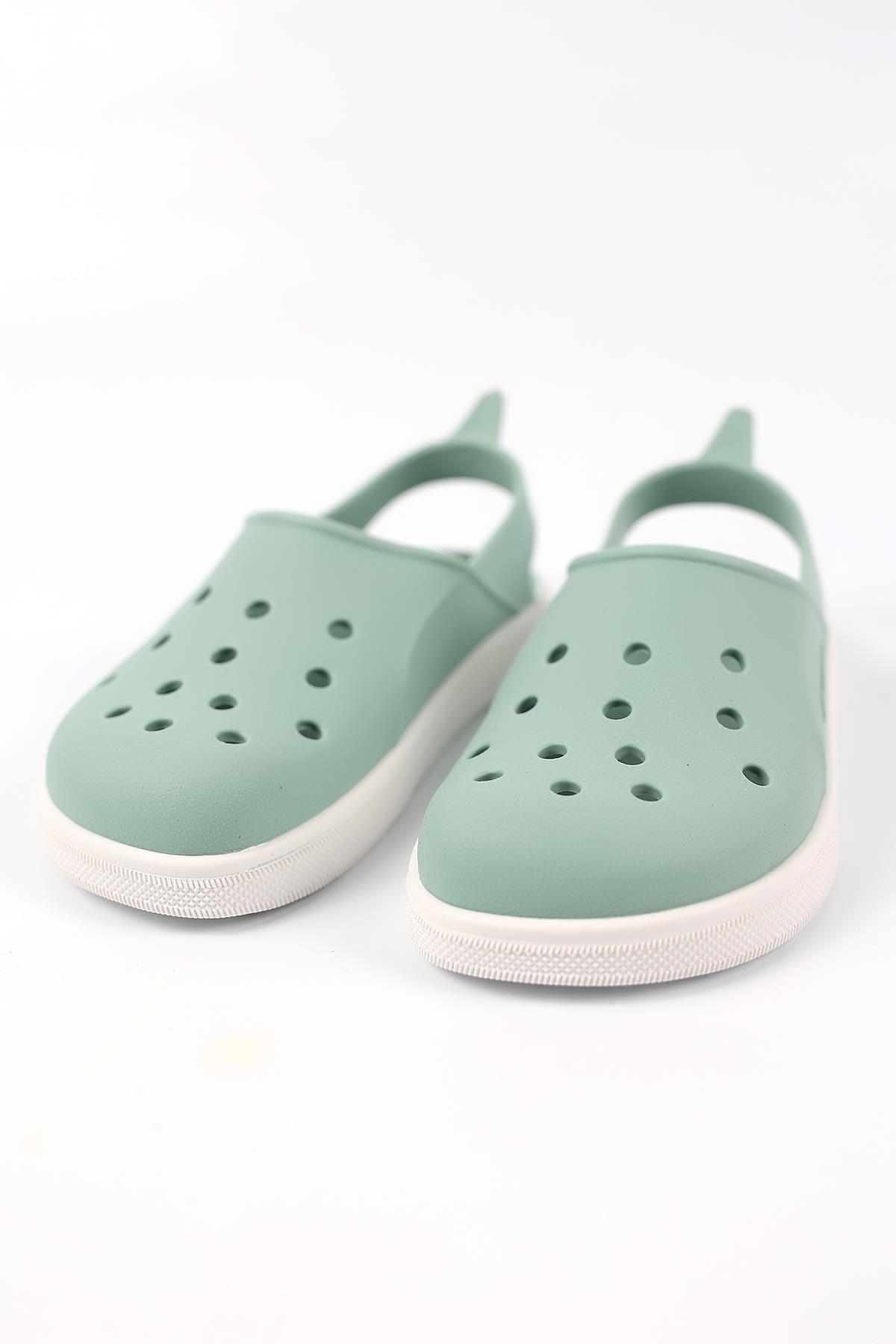 Cloggy-B 08-20-21 Boatilus Cloggy-B PastelGreen/White Çocuk Sandalet