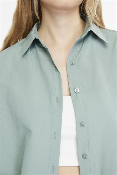 Kadın Oversize Uzun Basic Gömlek - ÇAĞLA YEŞİLİ