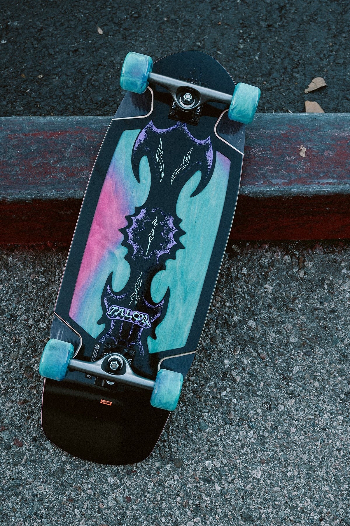 Globe TALON 30