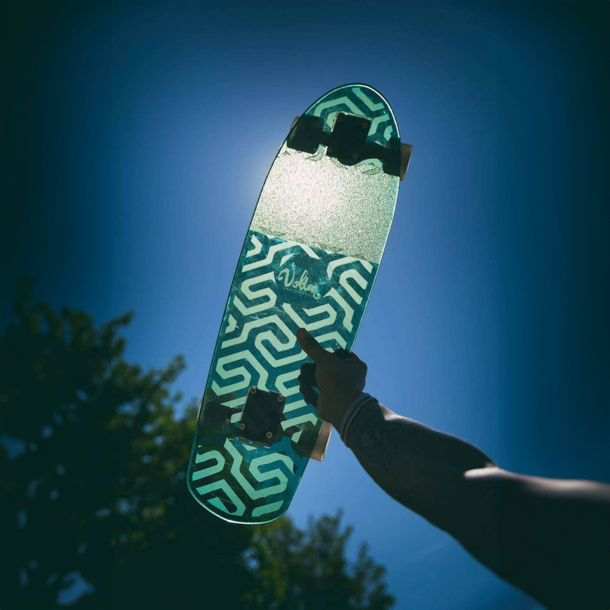 Volten Neon Clear Cuiser