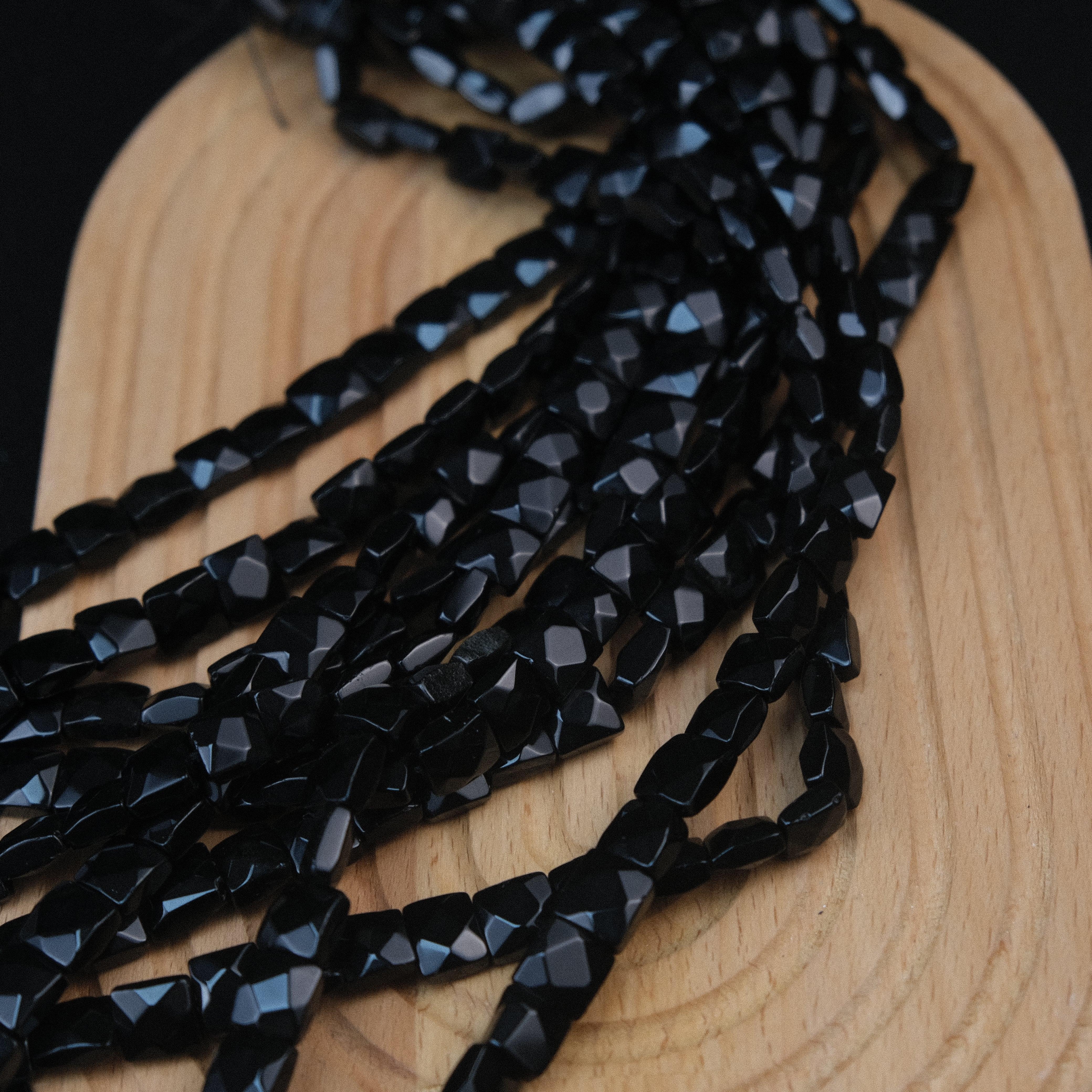 Doğal Obsidyen Taşı Kare Kesim Obsidyen 10 mm Fasetli Doğaltaş (1 Dizi - 39 Adet )
