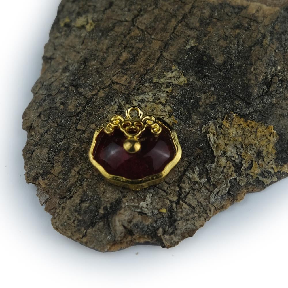 Akrilik Şeffaf Kırmızı Boncuk Gold Metal Detaylı  Bileklik Kolye Ucu