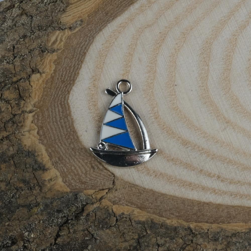 Gümüş Metal Yelken Figür Mavi Beyaz Renkli Bileklik Kolye Ucu