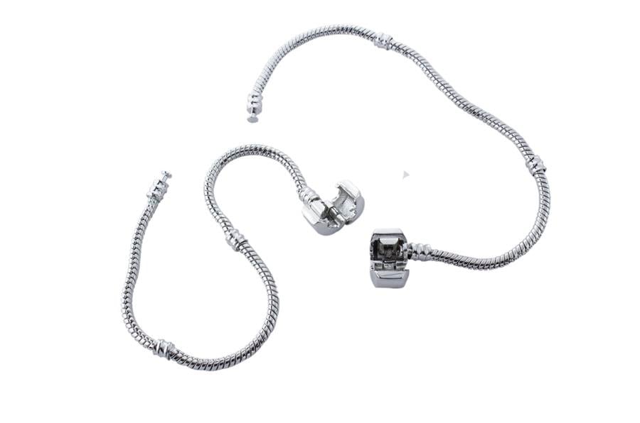Gümüş Renk Charm Zincirli Bileklik Klipsi 19 cm
