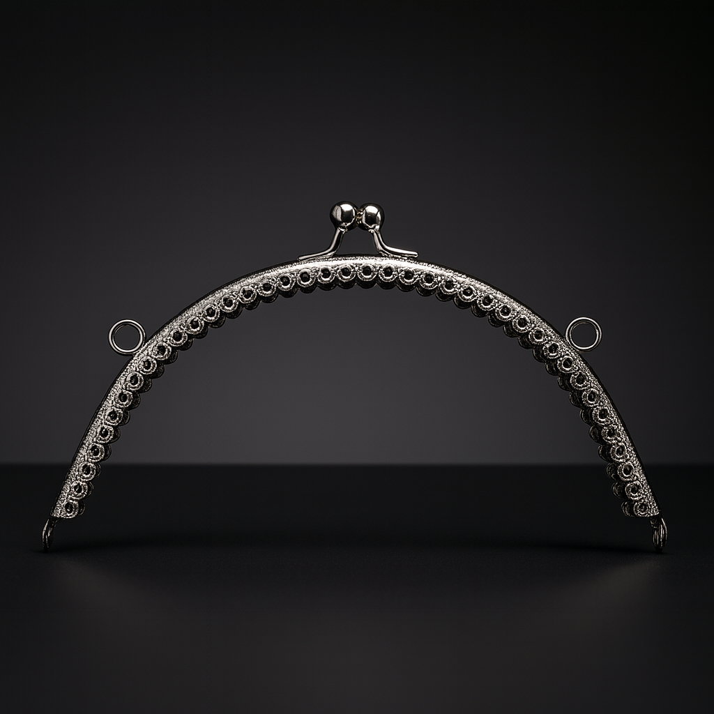 Gümüş Renk Metal Oval Çanta ve Cüzdan Klipsi 15.5 cm