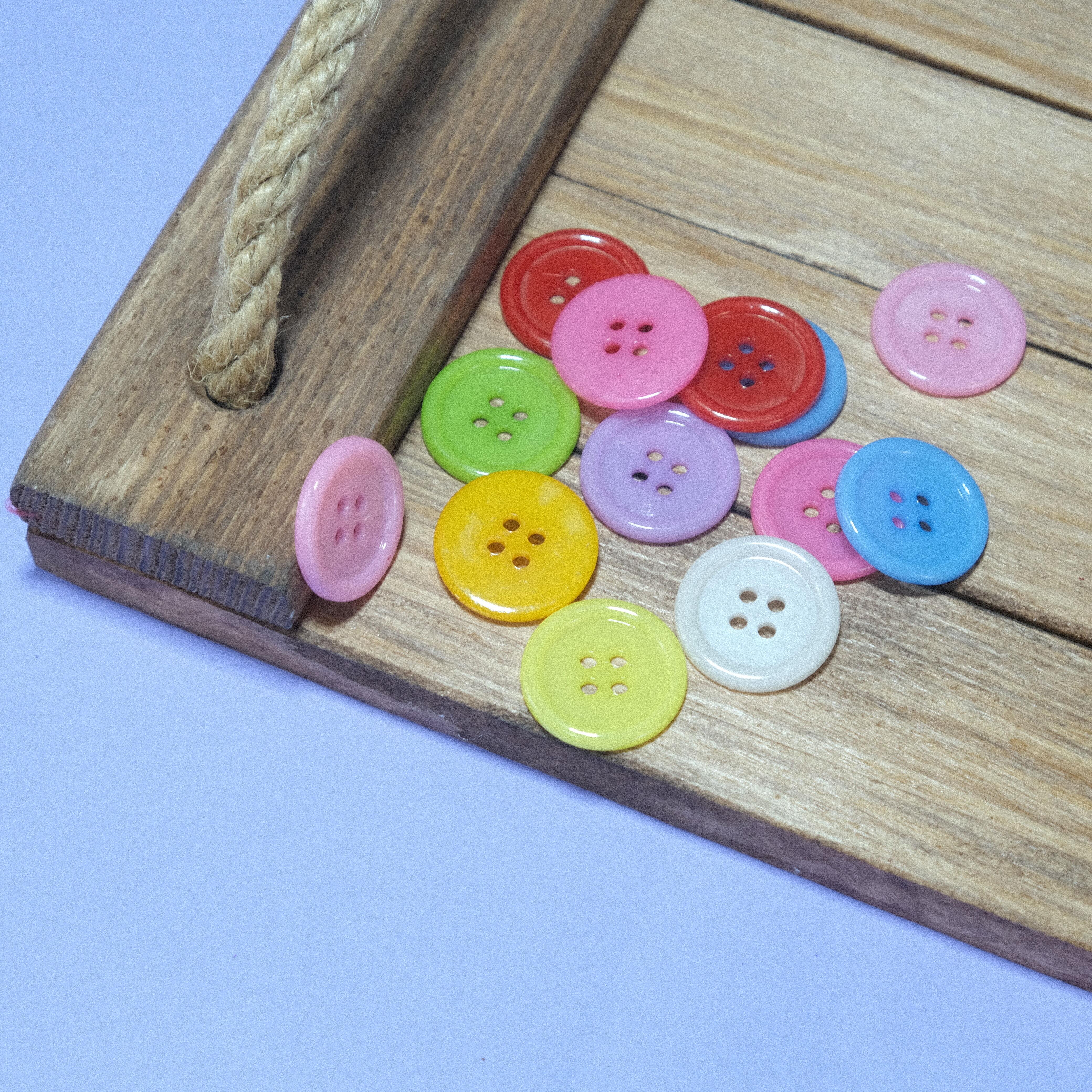 Plastik Karışık Renkli Düğme 20 mm 50 Adet