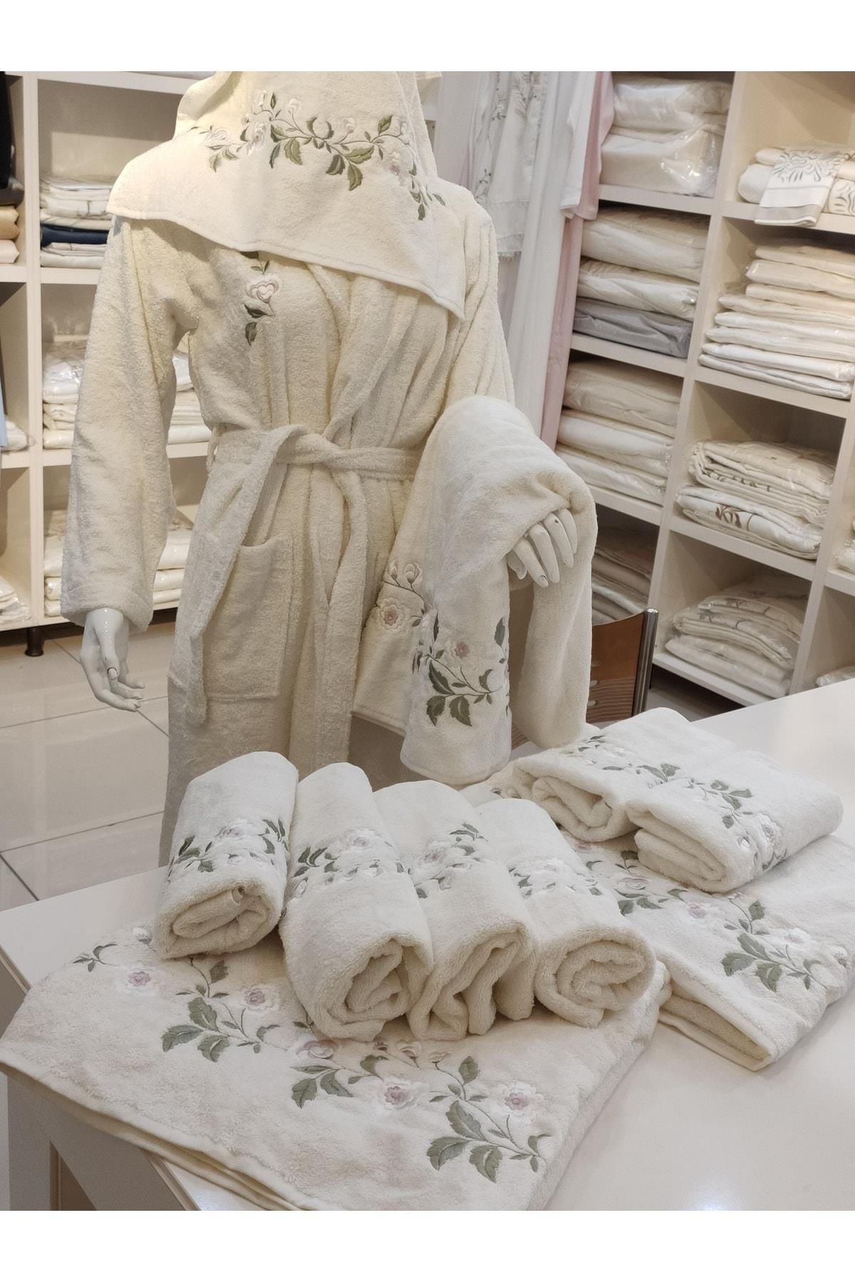 Nakış Işlemeli 3 Parça Bornoz Seti Beden S_m