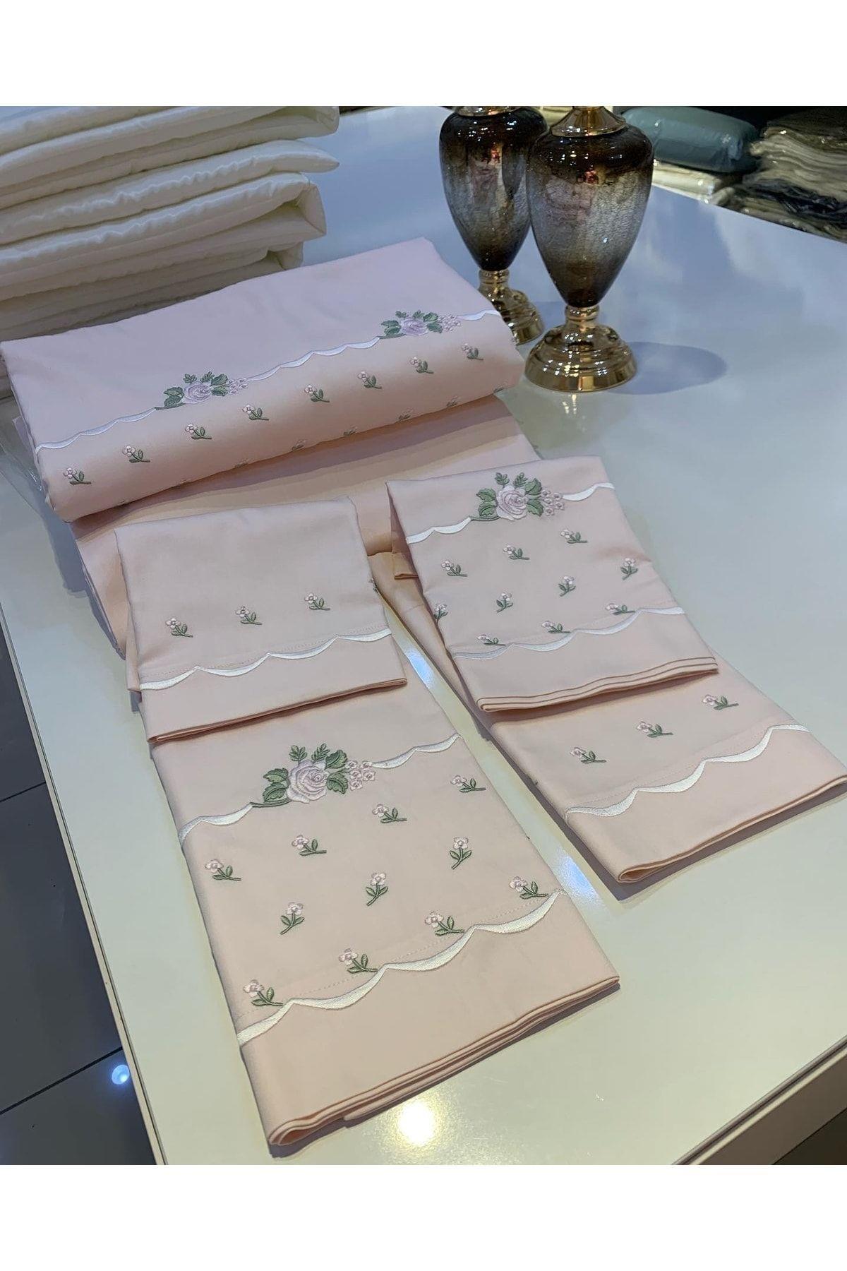 Nevresim Takımı, Çift Kişilik Nakış Işlemeli Pamuk Saten 6 Paçadan Oluşmaktadır.( Duvet Cover )