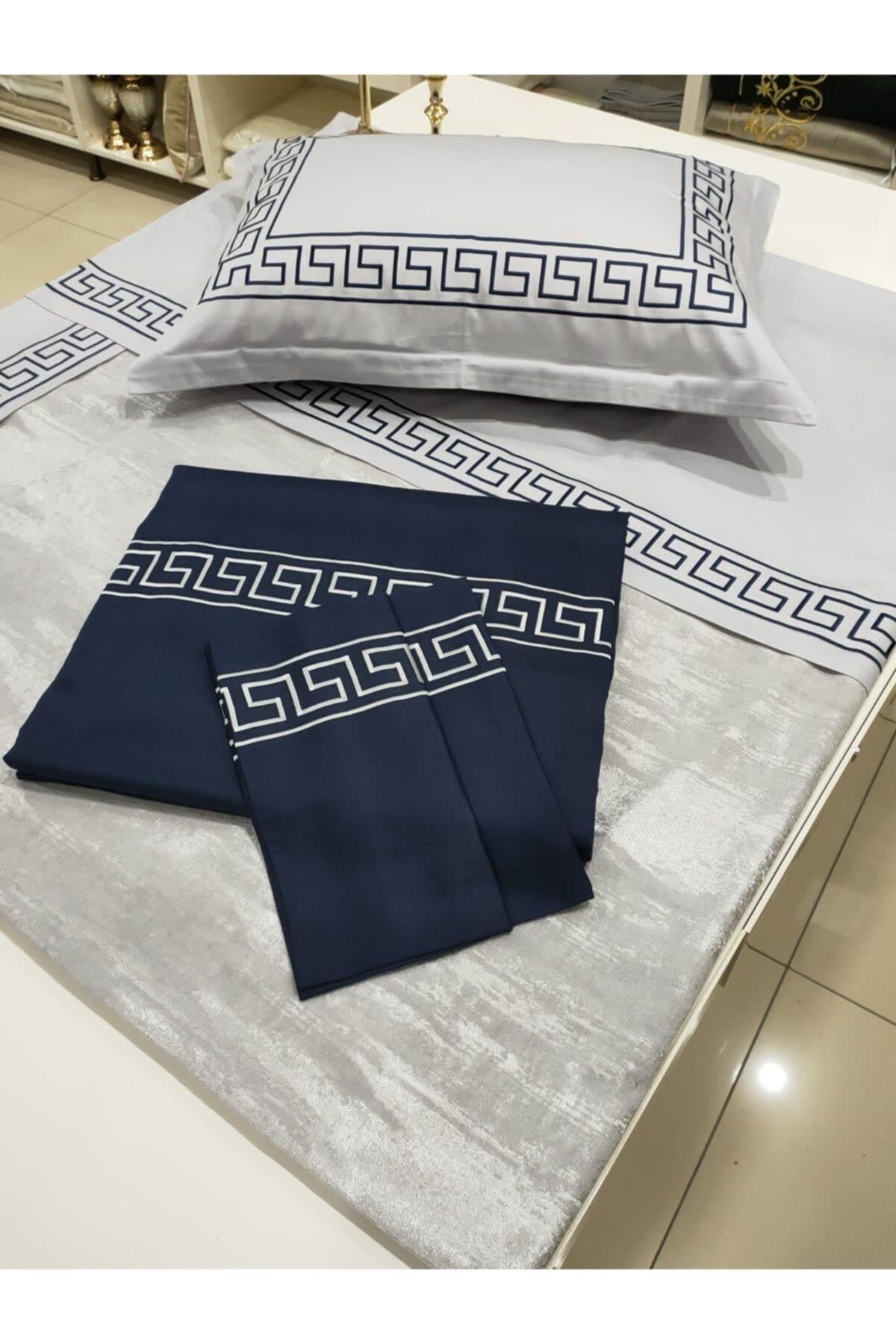 . Modeli Nakış Işlemeli Pike Ve Nevresim Setimiz 7 Parçadan Oluşmaktadır