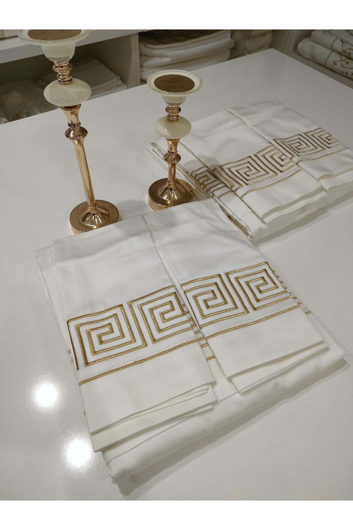 Gold Işlemeli Modeli Nakış Işlemeli Nevresim Takımı 6 Parçadan Oluşmaktadır..