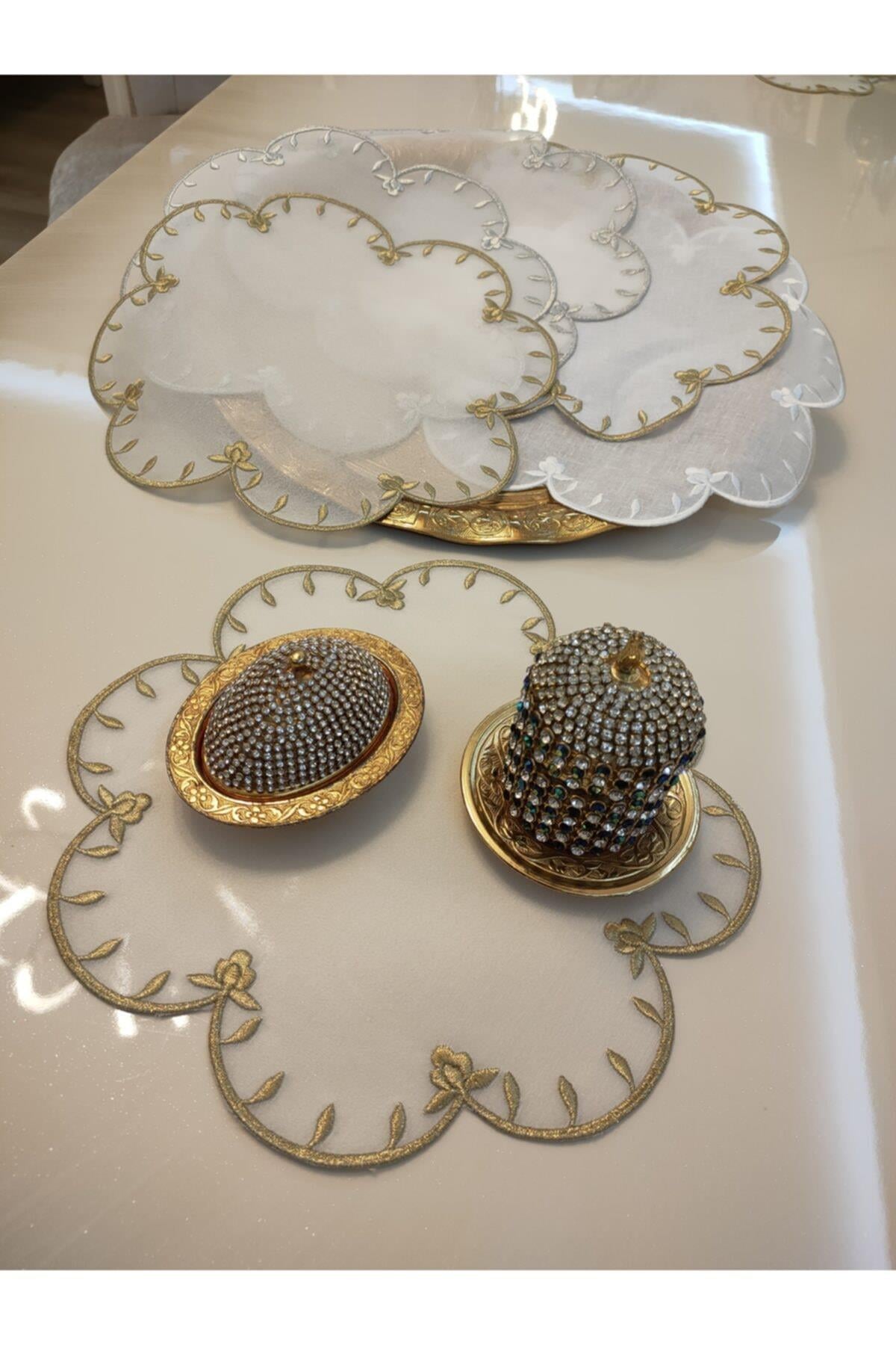 İpek Tepsi Örtüsü