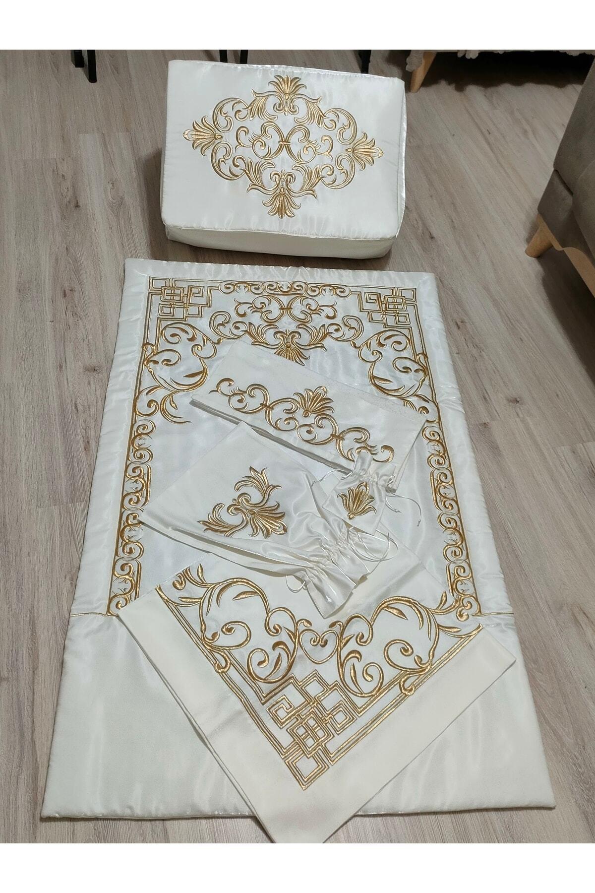 Maraş Işi Gold Nakışlı Seccade Seti 6 Parçadan Oluşmaktadır..