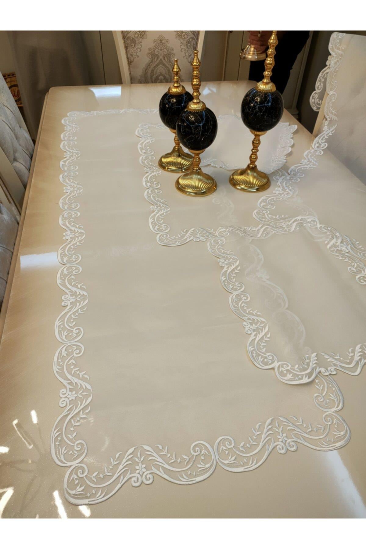 Nakış Işlemeli Ödemiş Ipek 5 Parça Salon Seti