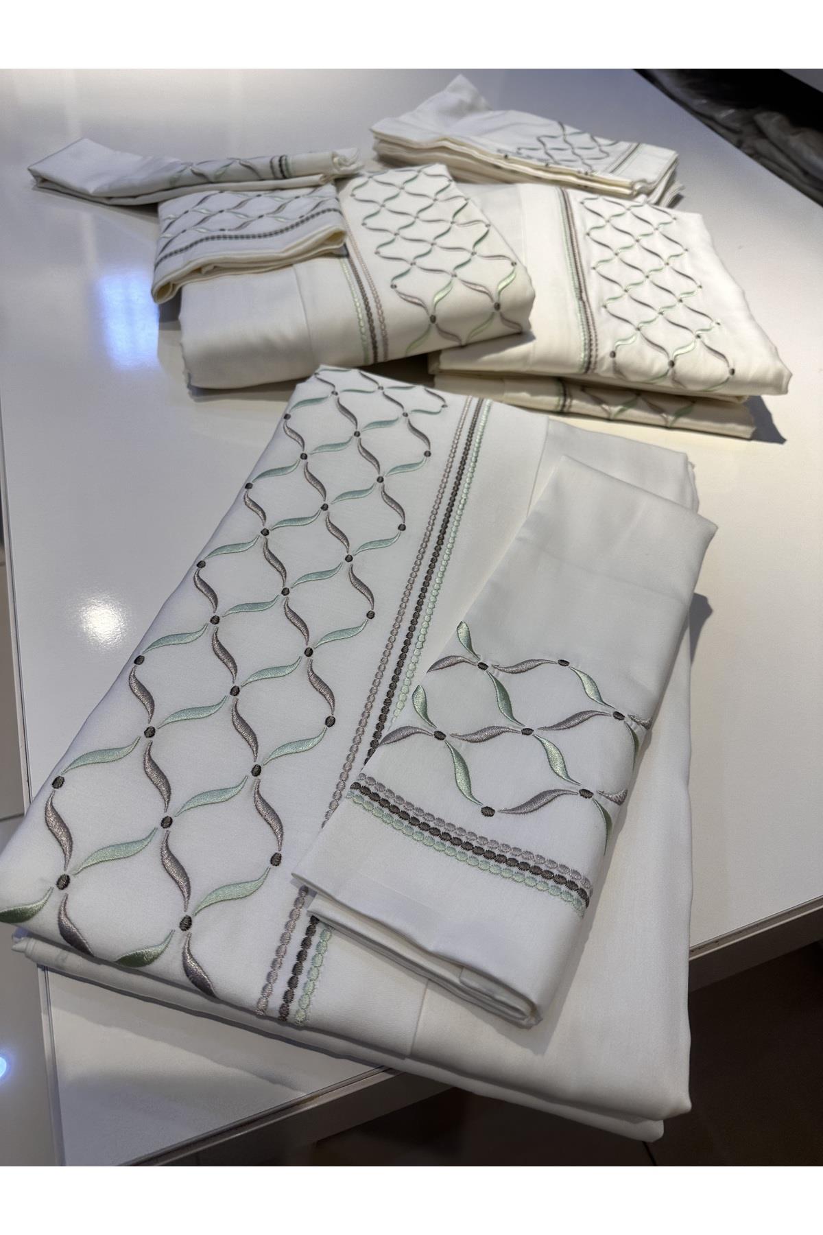 Nevresim Takımı , Nakış İşlemeli Pamuk Saten Nevresim Takımı 6 Parçadan Oluşmaktadır.,,,
