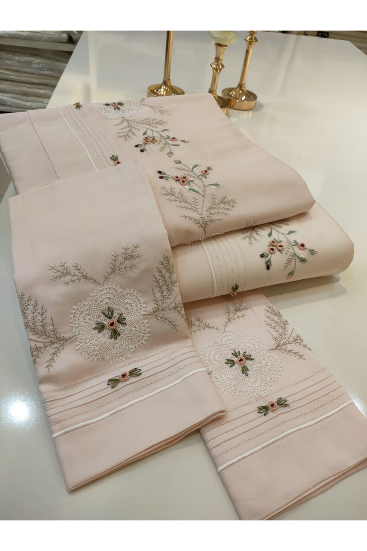 Pike Ve Nevresim Set Iğne Oyalı Ve Rokokolu Eş Işi