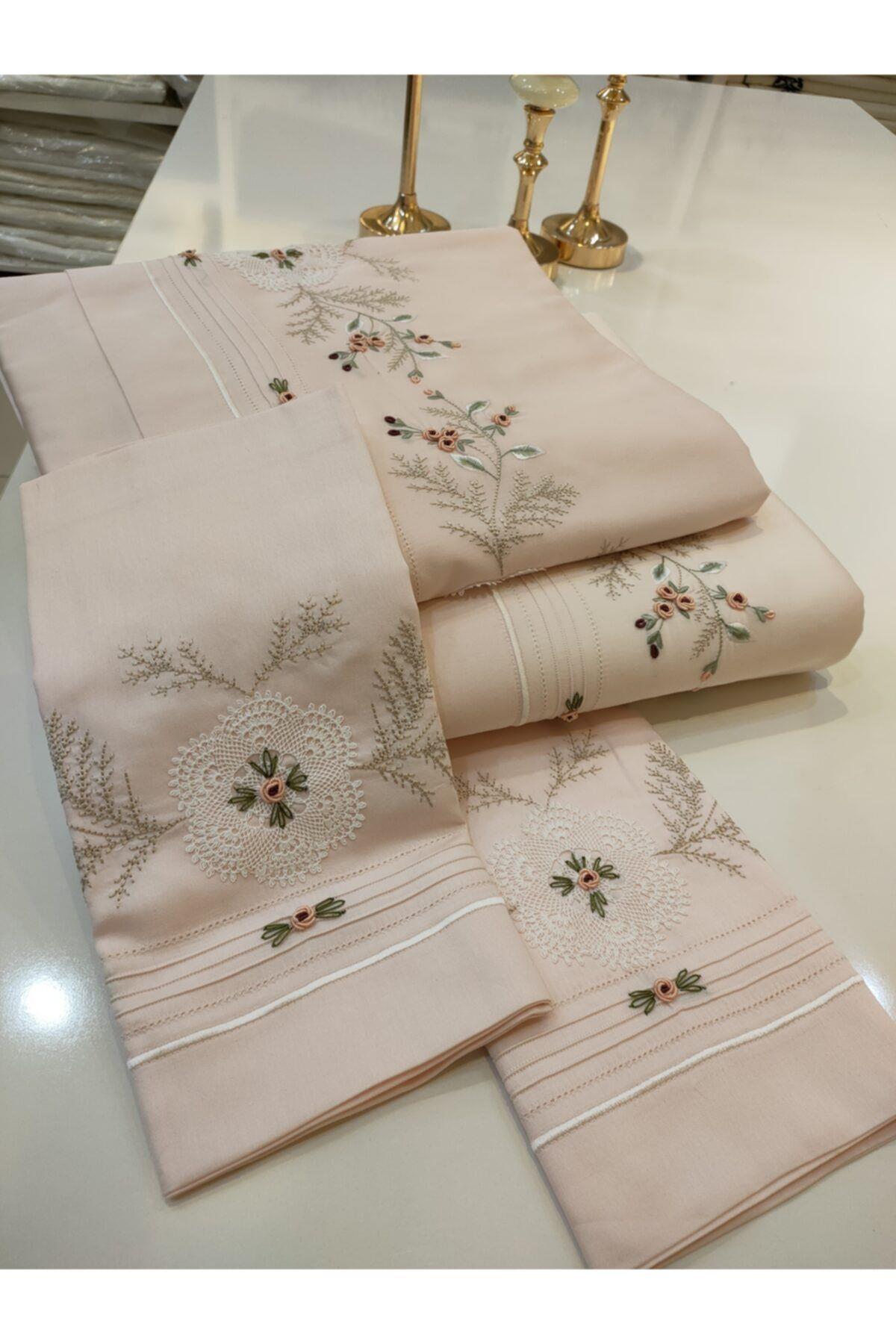 Pike Ve Nevresim Set Iğne Oyalı Ve Rokokolu Eş Işi