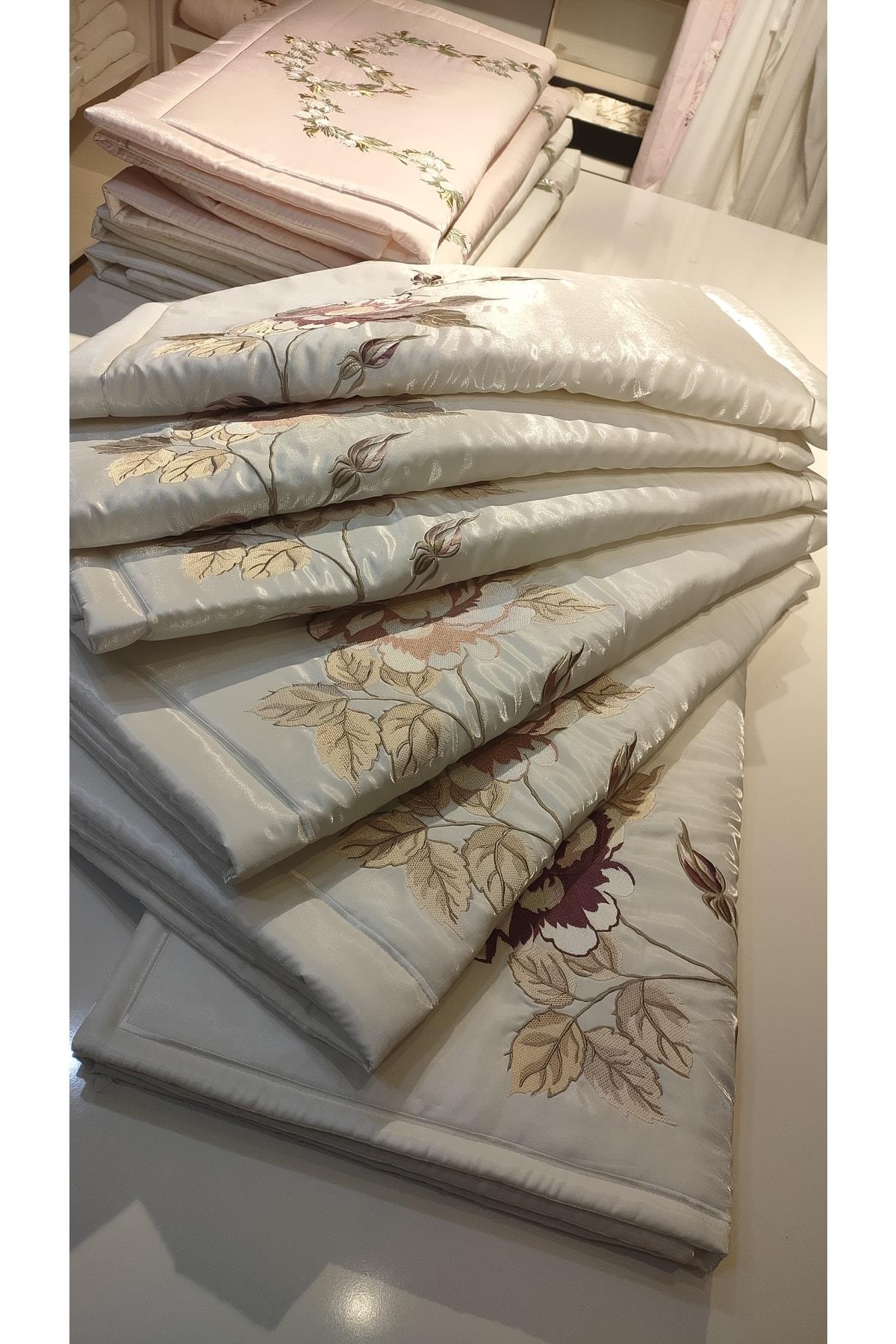 Seccade,nakış Işlemeli Ipek Seccade