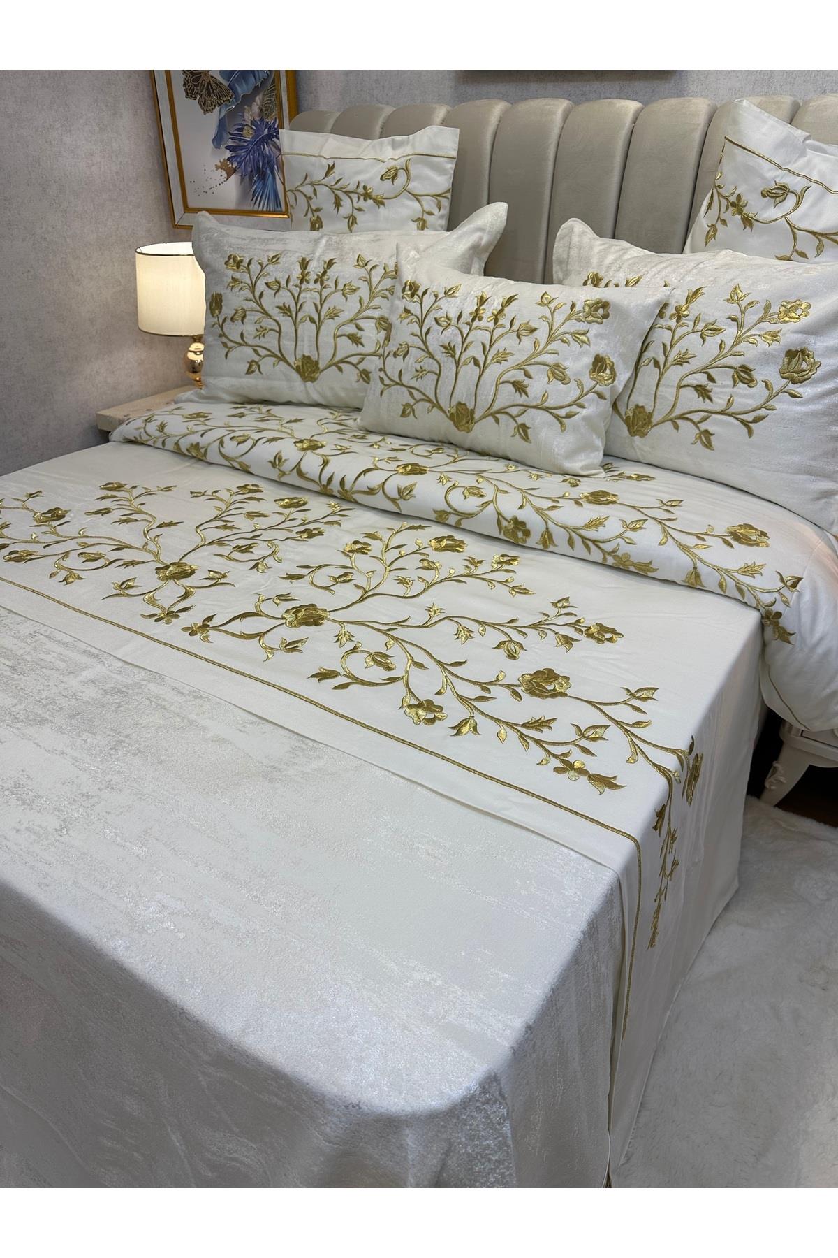 Sim Sırma Gold Işlemeli Yatak Örtüsü Tam Set 10 Parça