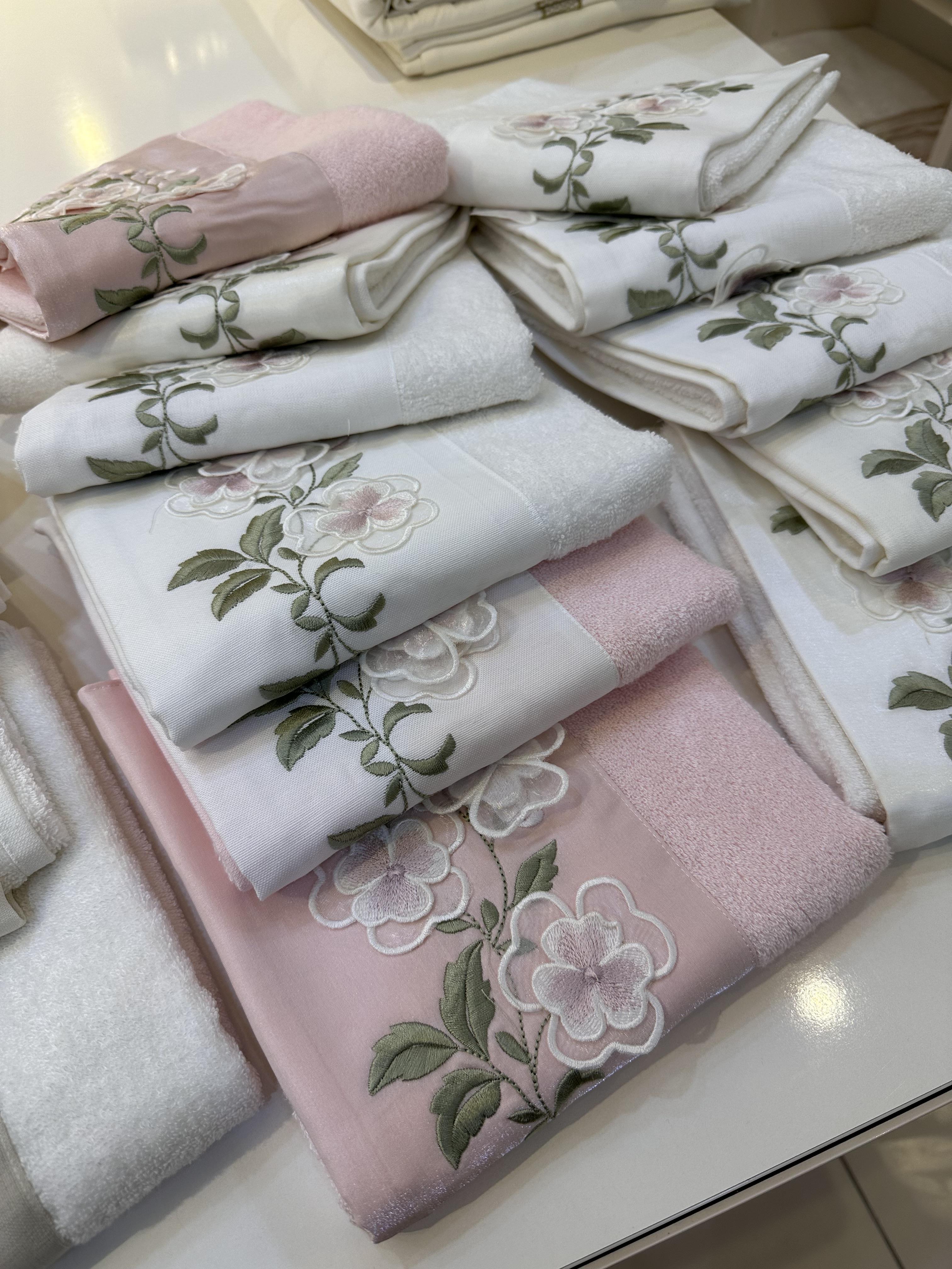 üç boyutlu nakış işlemeli bambu havlu