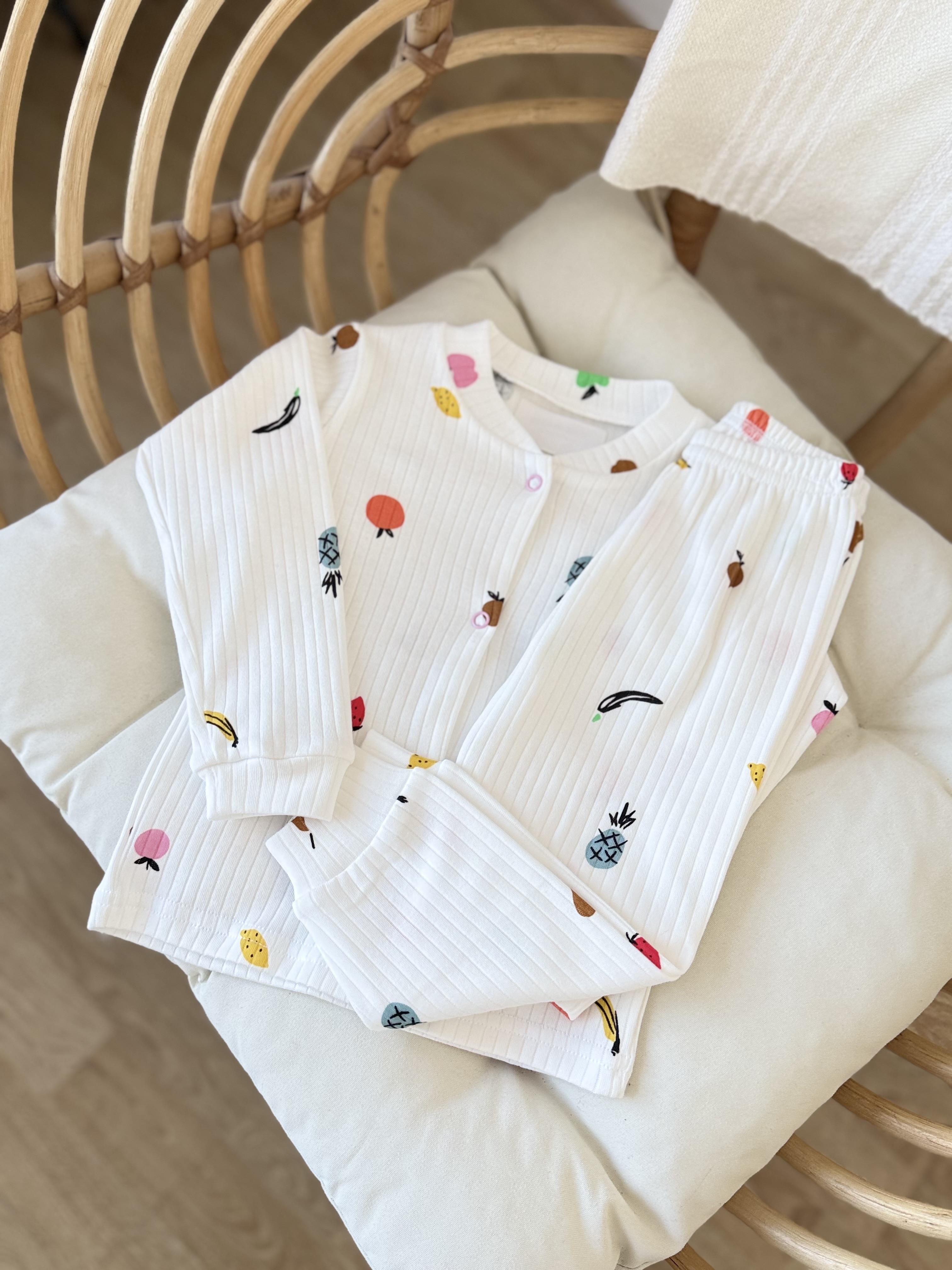  Kız Çocuk Meyve Detay Çıtçıtlı Pijama Takım  (1-6 yaş aralığı)