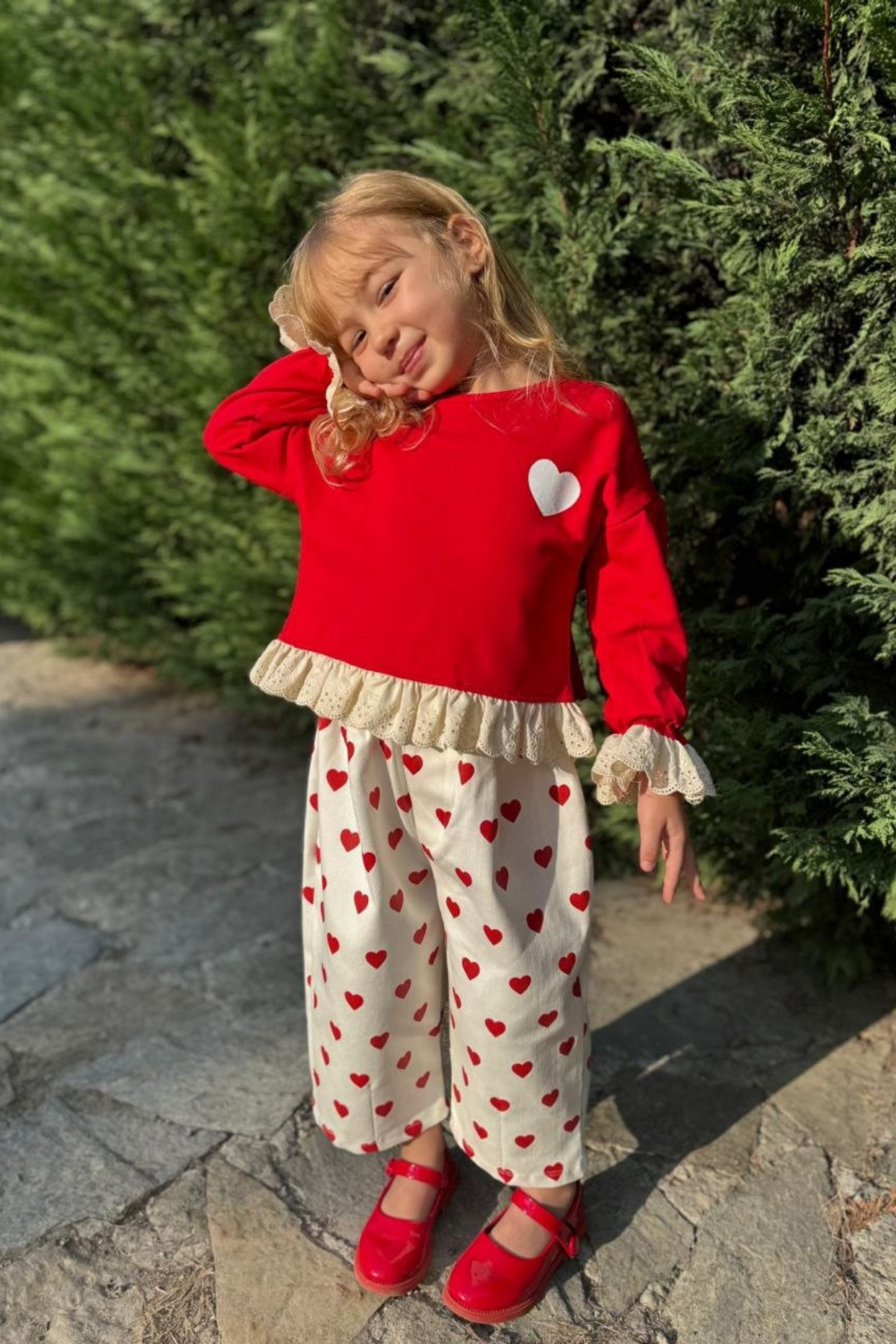 Tasarım Kalp Detay Takım-Kırmızı (3-10 yaş)