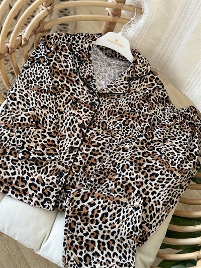 Leopar Düğmeli Pİjama Takımı (4-12 yaş)