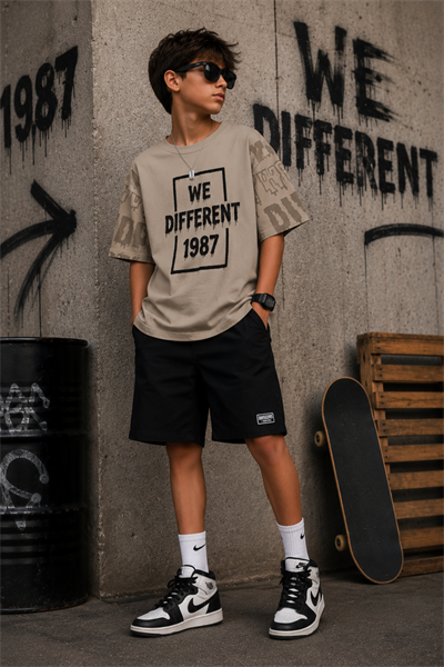 Oversize  Different Tişört- Kum Beji (10-16 yaş aralığı)