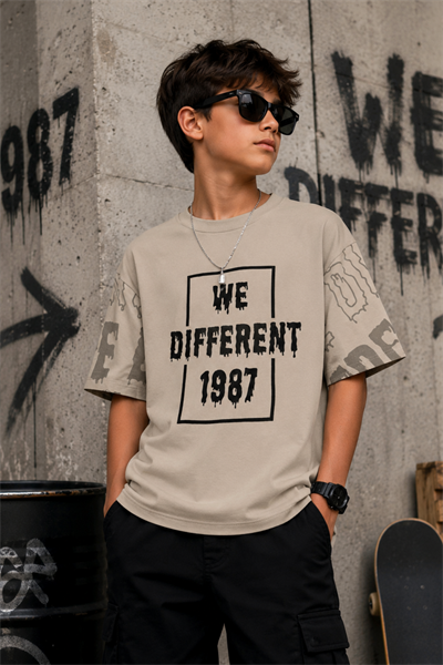 Oversize  Different Tişört- Kum Beji (10-16 yaş aralığı)