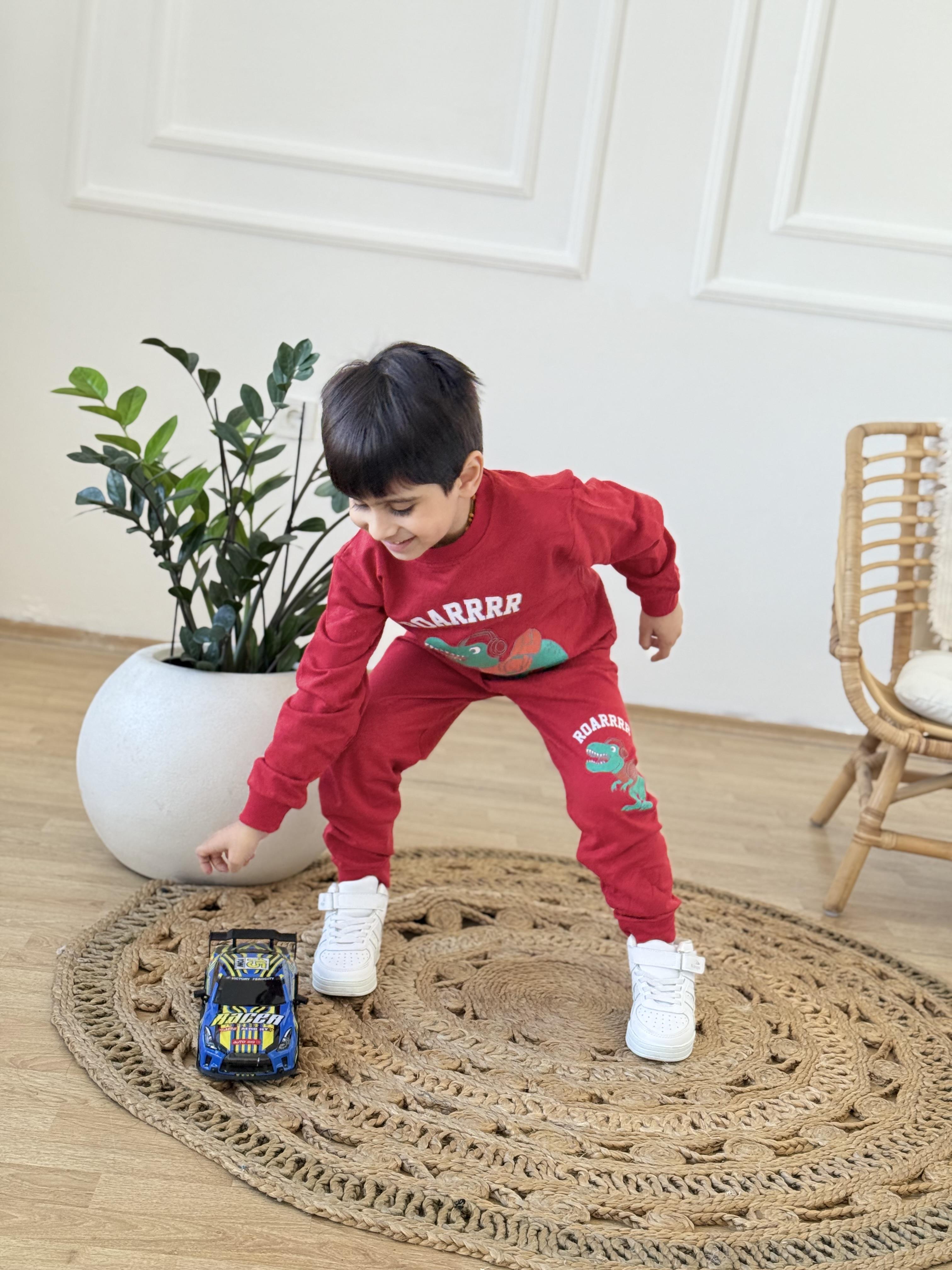 Dino Takım-Kırmızı( 2-10 yaş)