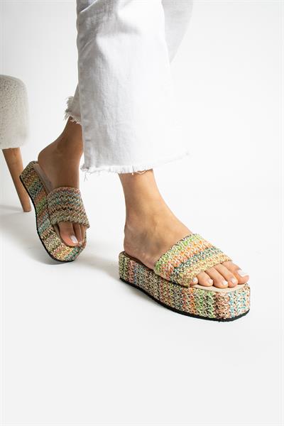 BELİNDA KALIN TABANLI RENKLİ HASIR SANDALET YUMUŞAK TABAN ESNEK YAPI KONFOR