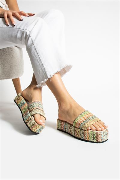 BELİNDA KALIN TABANLI RENKLİ HASIR SANDALET YUMUŞAK TABAN ESNEK YAPI KONFOR