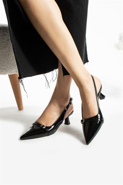 Darla Siyah Rugan Aksesuar Detaylı