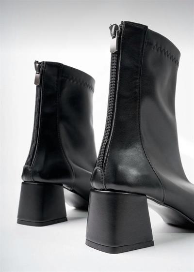 Emma Streç Küt Burun Kadın Topuklu Bot Siyah