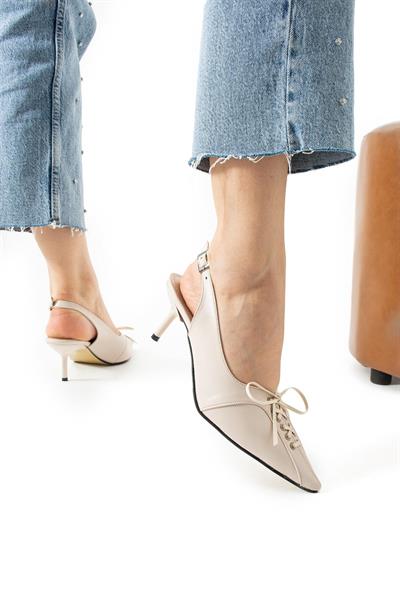 İvan Fiyonk Aksesuar Detaylı Bayan Topuklu Ayakkabı