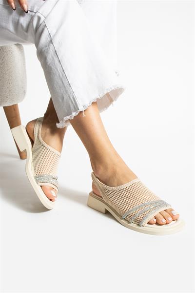 LUNA ŞIK FİLE TAŞ DETAYLI ÖZENLE TASARLANMIŞ SANDALET-TEN