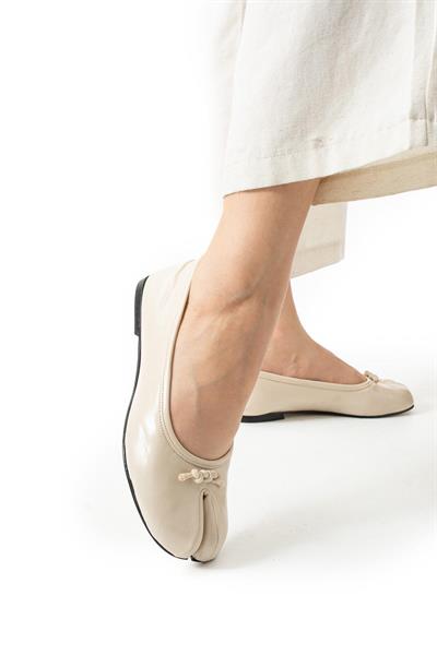 Nadra Parmak Ayrımlı Özel Form Detaylı Kadın Babet Ayakkabı