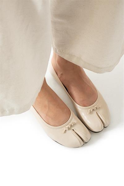 Nadra Parmak Ayrımlı Özel Form Detaylı Kadın Babet Ayakkabı