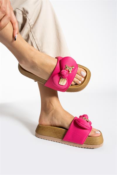 PAMELA FUŞYA KUMAŞ TOKA FİYONK AKSESUAR DETAY