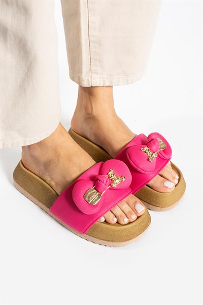 PAMELA FUŞYA KUMAŞ TOKA FİYONK AKSESUAR DETAY