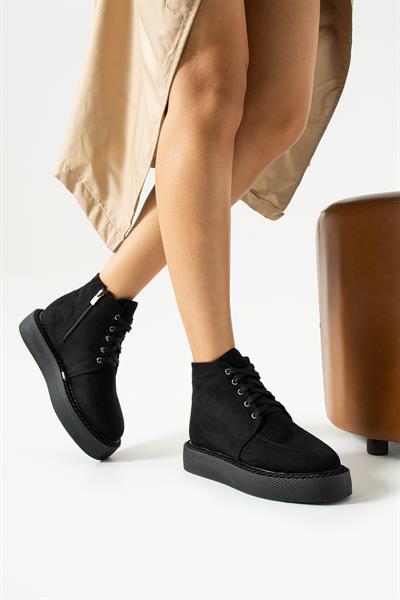 Rayne Siyah Süet Kısa Bot Bağcılklı Fermuar Detaylı