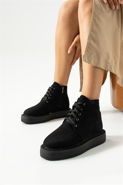 Rayne Siyah Süet Kısa Bot Bağcılklı Fermuar Detaylı