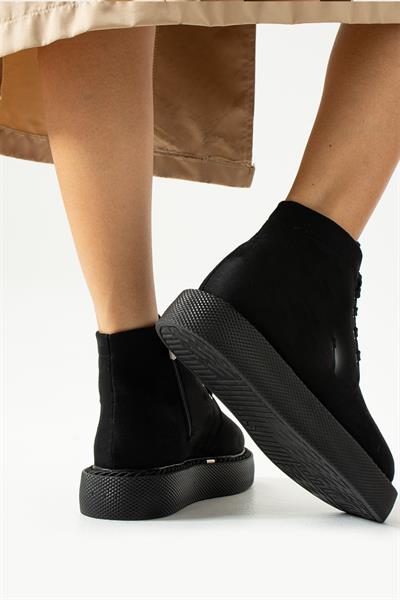 Rayne Siyah Süet Kısa Bot Bağcılklı Fermuar Detaylı