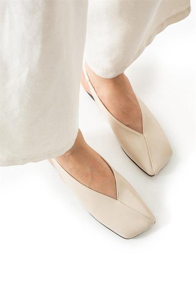 Zaina V Kesim Ön Detay Kadın Babet Ayakkabı